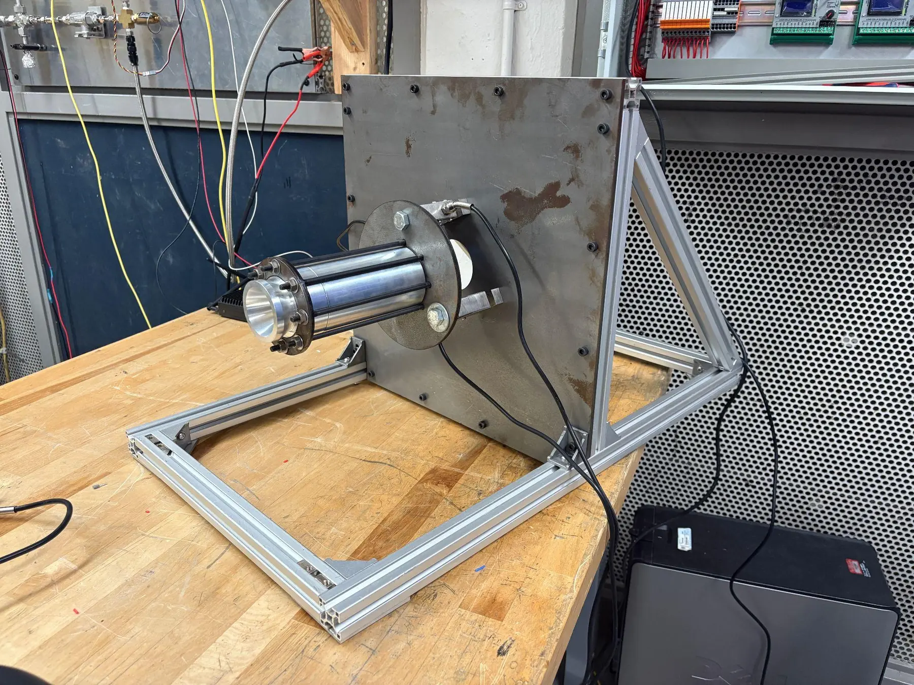 SPRINT test stand used for structural qualification